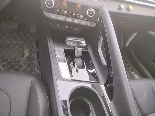 Hyundai Elantra — Фото автомобиля 13