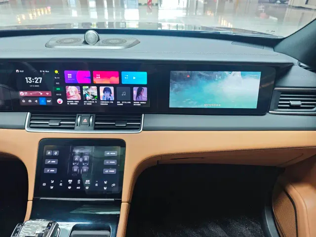 Li Auto ONE — Фото автомобиля 13
