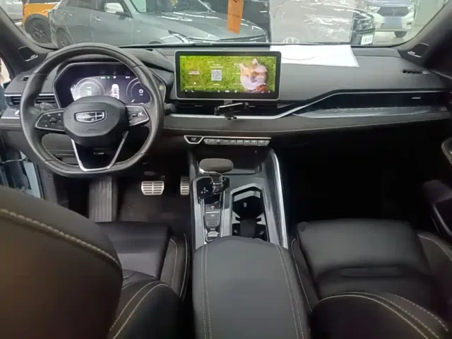 Geely Xingrui — Фото автомобиля 9