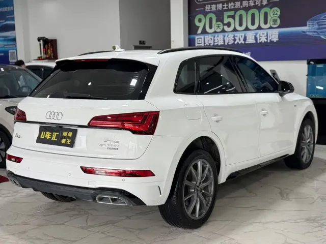 Audi Q5L — Фото автомобиля 7
