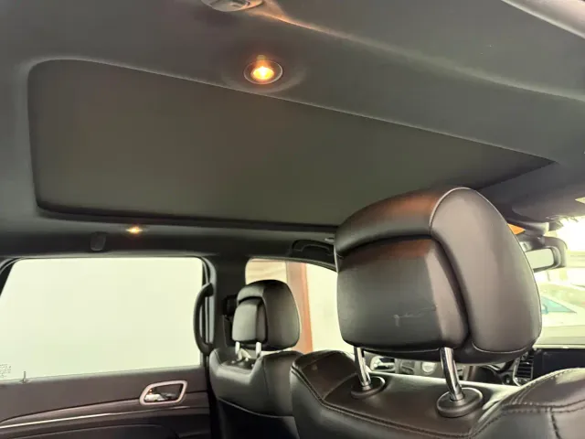 Jeep Grand Cherokee — Фото автомобиля 11