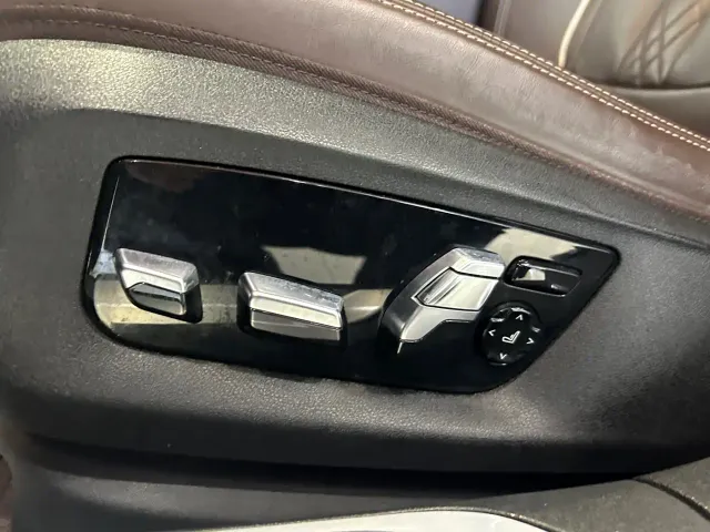 BMW 7 Series — Фото автомобиля 9