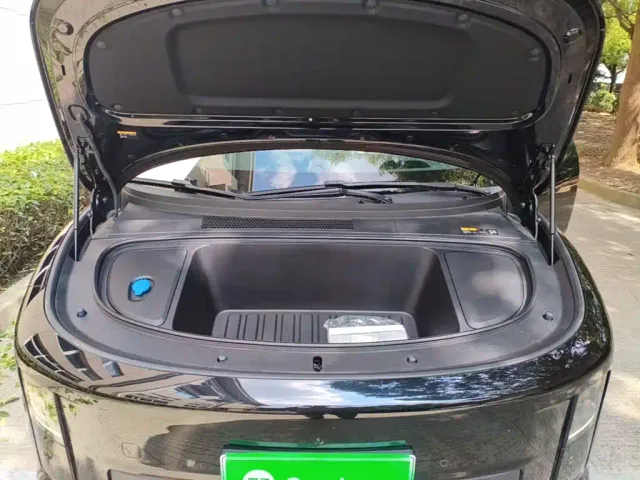 Li Auto i6 — Фото автомобиля 19