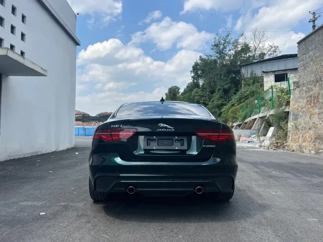 Jaguar XEL — Фото автомобиля 8