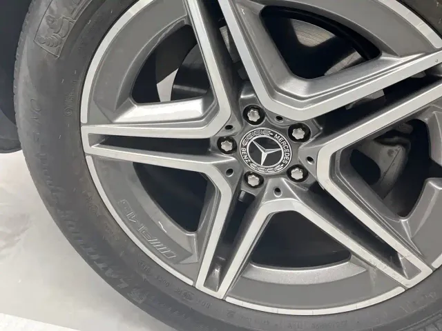 Mercedes-Benz GLE-Class — Фото автомобиля 12