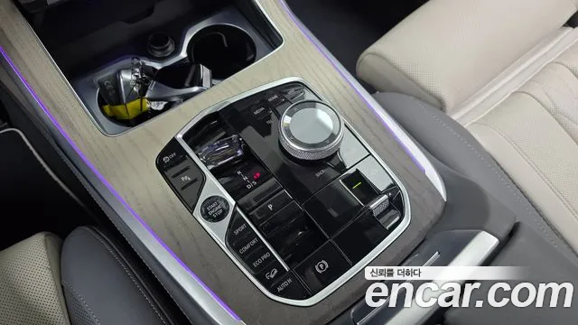 BMW X7 — Фото автомобиля 12