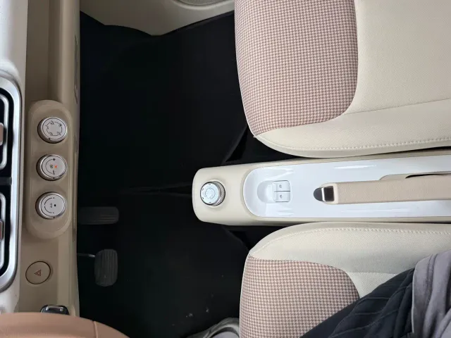 Wuling Hongguang Mini EV — Фото автомобиля 10