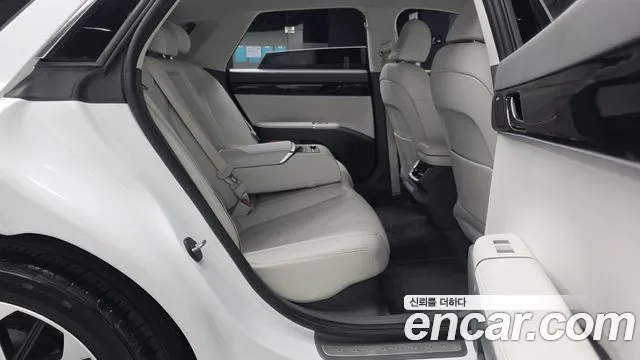 Hyundai Grandeur GN7 — Фото автомобиля 18