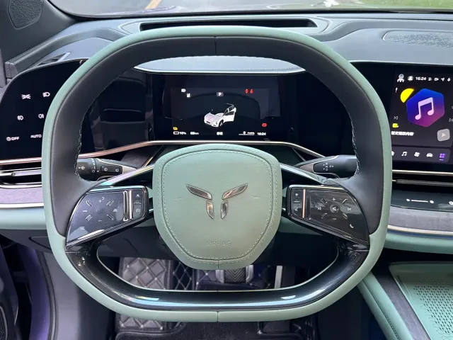 Hongqi Tian Gong 08 — Фото автомобиля 18