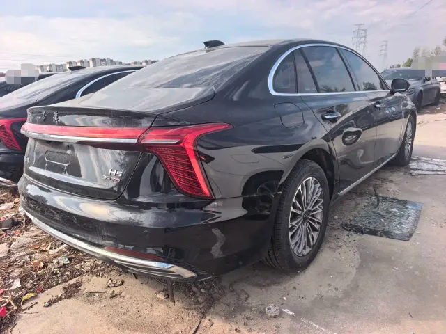Hongqi H5 — Фото автомобиля 11
