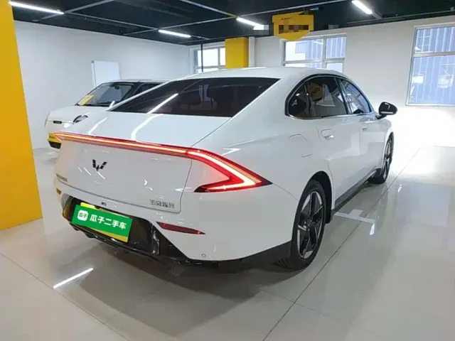 Wuling Starlight — Фото автомобиля 6