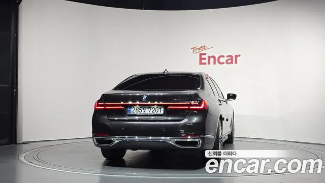 BMW 7 Series — Фото автомобиля 4