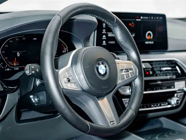 BMW 5 Series — Фото автомобиля 9