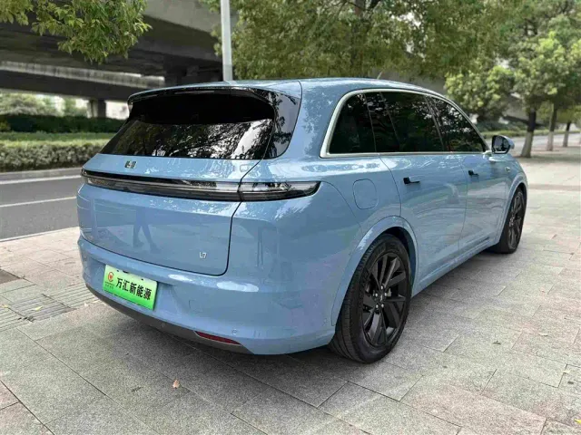Li Auto L7 — Фото автомобиля 13