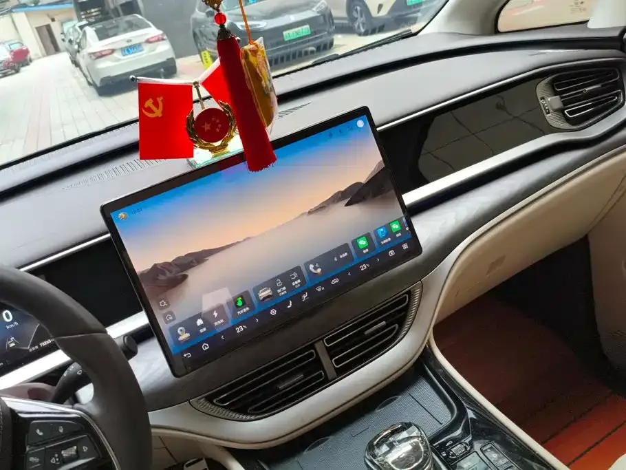 Denza Denza D9 2024 EV 600 AWD Premium — Фото автомобиля 13