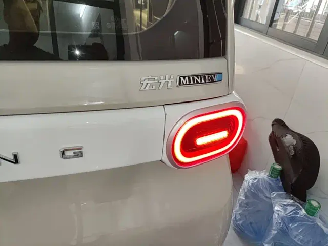 Wuling Hongguang Mini EV — Фото автомобиля 7