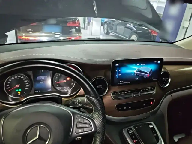 Mercedes-Benz V-Class — Фото автомобиля 9