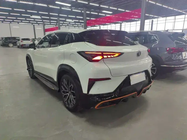 Changan UNI-T — Фото автомобиля 6