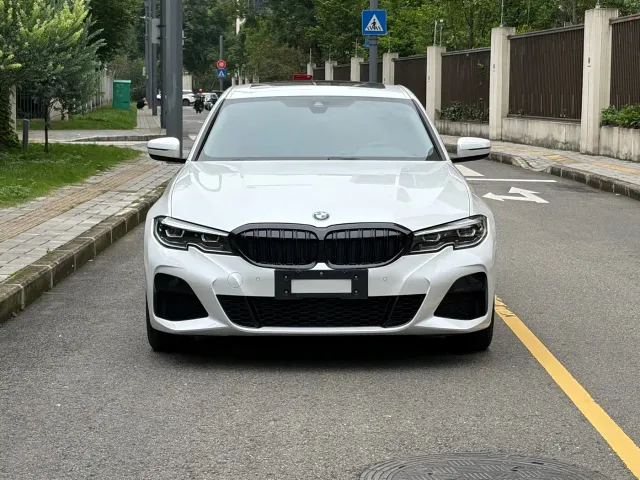 BMW 3 Series — Фото автомобиля 3
