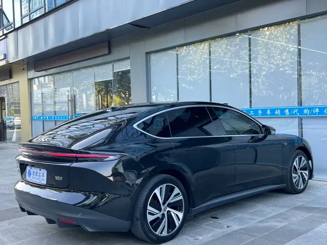 Nio ET5 — Фото автомобиля 13
