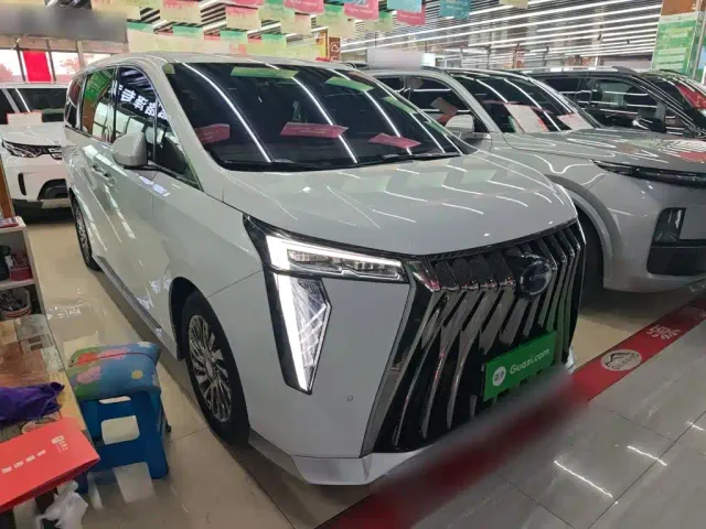 GAC Trumpchi M8 — Фото автомобиля 5