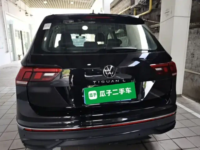 Volkswagen Tiguan L — Фото автомобиля 5