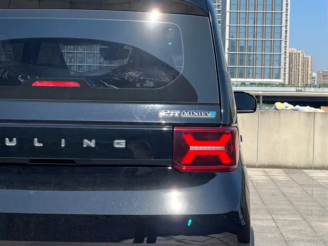 Wuling Hongguang Mini EV — Фото автомобиля 7