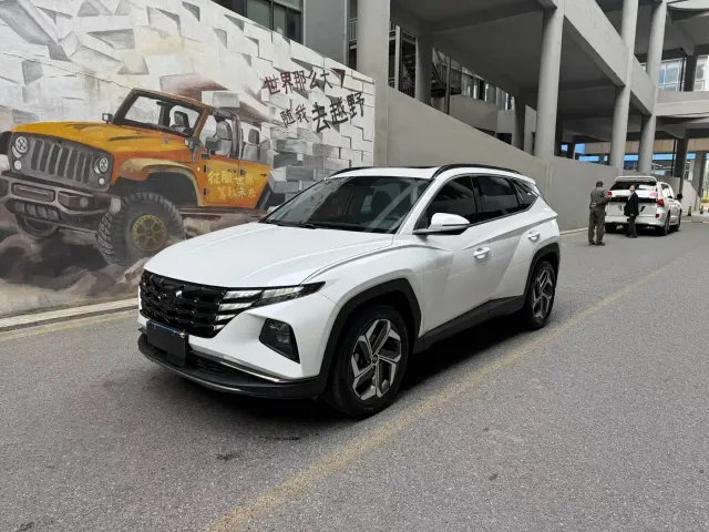 Фотография автомобиля — Hyundai Tucson