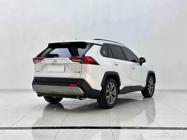 Toyota RAV4 — Фото автомобиля 4