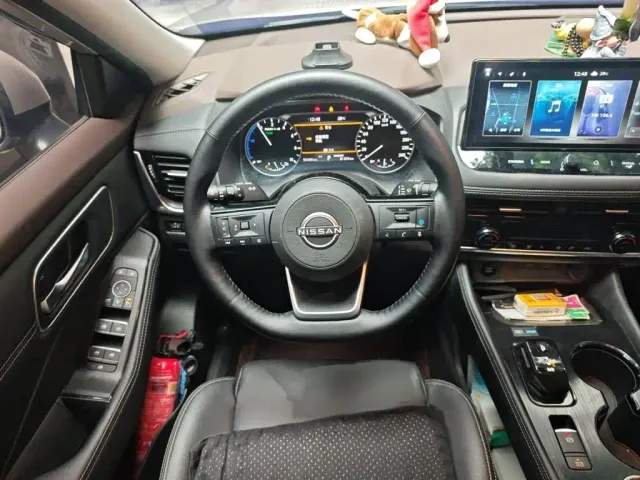 Nissan X-Trail — Фото автомобиля 2