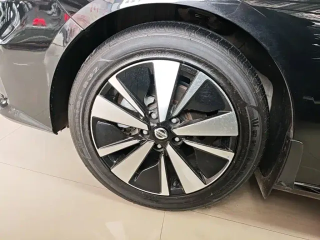 Nissan Teana — Фото автомобиля 22