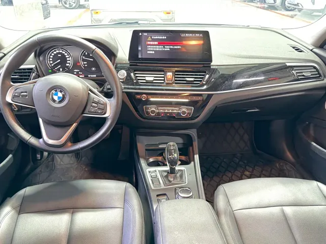 BMW 1 Series — Фото автомобиля 4