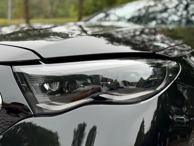 Mercedes-Benz E-Class — Фото автомобиля 3