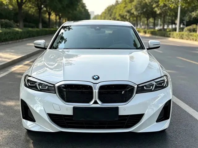 BMW i3 — Фото автомобиля 2