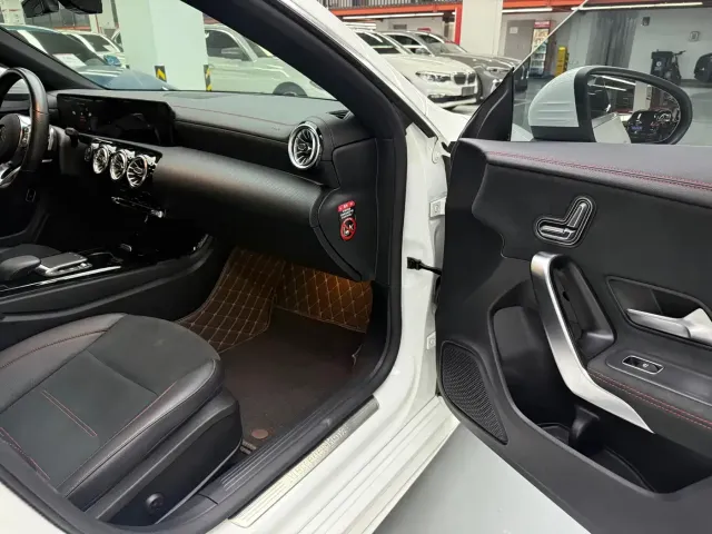 Mercedes-Benz CLA-Class — Фото автомобиля 20