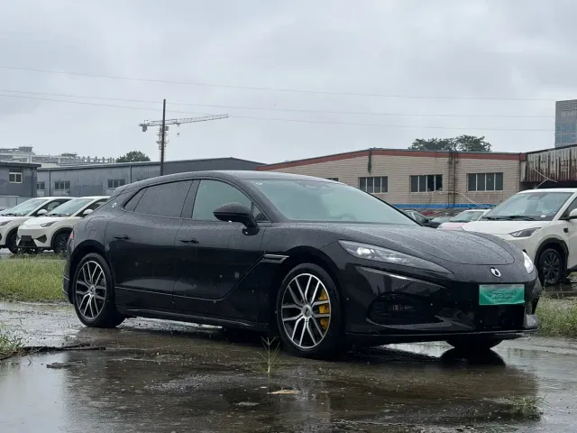 Denza Z9GT — Фото автомобиля 3