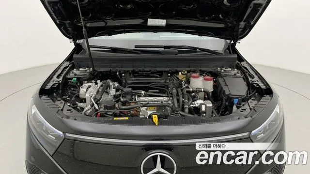 Mercedes-Benz EQB — Фото автомобиля 6
