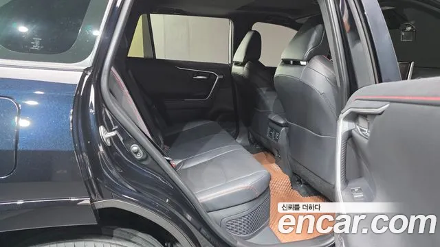 Toyota RAV4 — Фото автомобиля 18