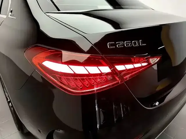 Mercedes-Benz C-Class — Фото автомобиля 20