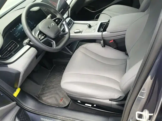 BYD Seal 07 DM-i — Фото автомобиля 14