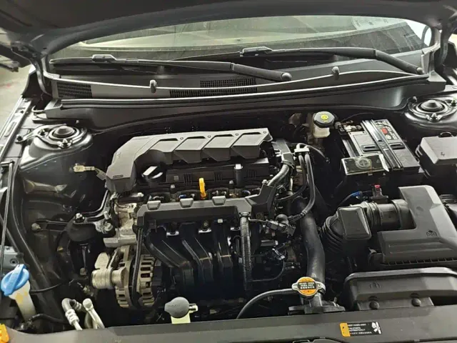 Hyundai Elantra — Фото автомобиля 19