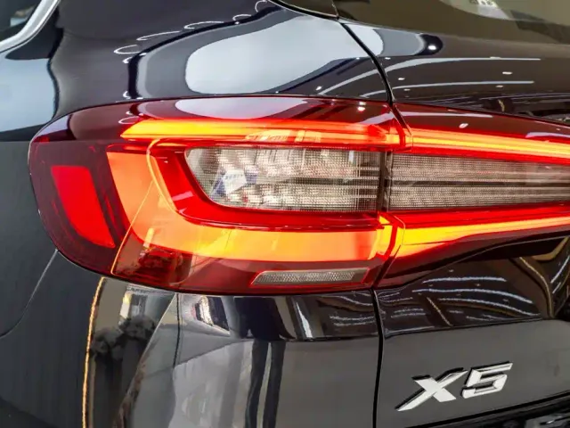 BMW X5 — Фото автомобиля 9