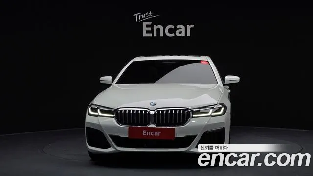 BMW 5-Series 5 серия (G30) 530i xDrive M Sport — Фото автомобиля 3