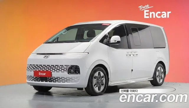Фотография автомобиля — Hyundai Staria