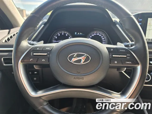 Hyundai Sonata — Фото автомобиля 9