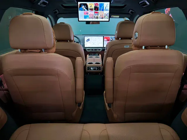 Li Auto L8 — Фото автомобиля 13