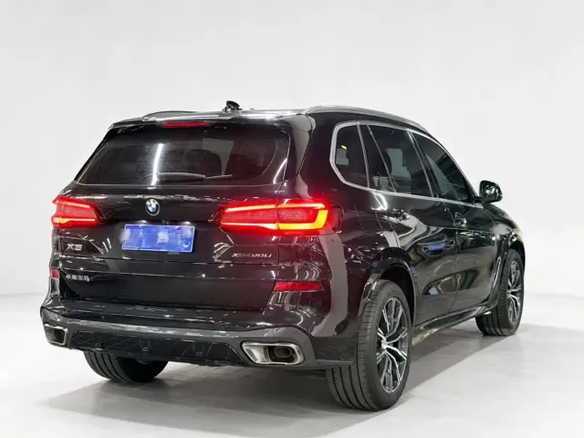 BMW X5 — Фото автомобиля 4