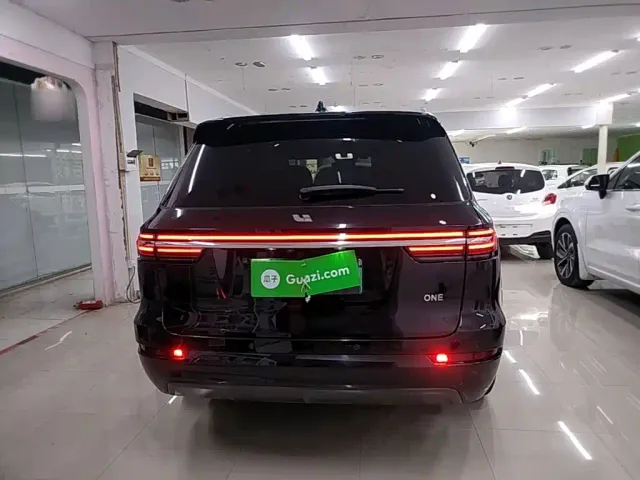 Li Auto ONE — Фото автомобиля 5