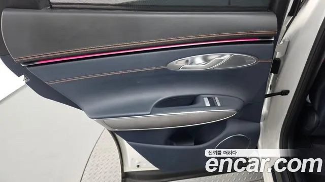 Genesis GV70 — Фото автомобиля 13