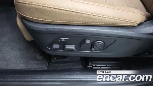 Kia Sorento Новый Sorento 4 поколение Бензин 2.5T 4WD — Фото автомобиля 24